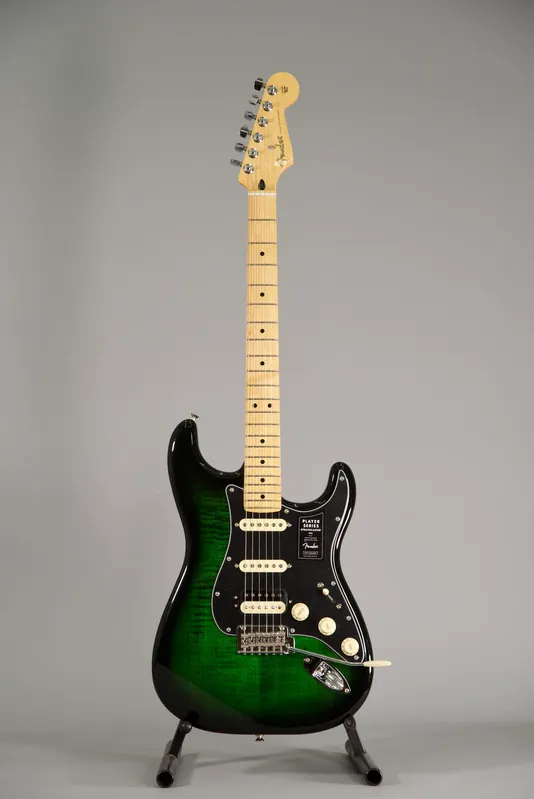 Bestseller Fender Player Stratocaster Hss Limited Green Burst Chitarra Elettrica