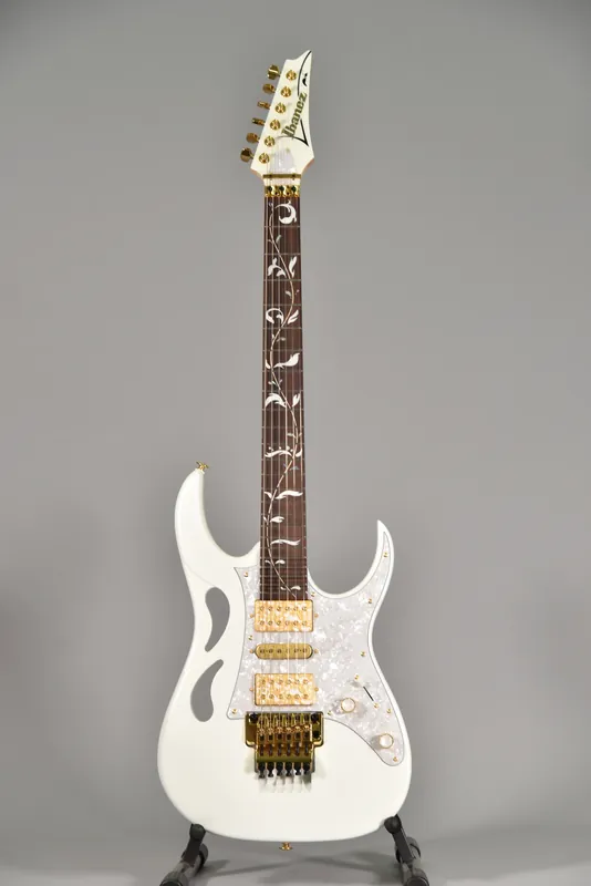 A Buon Prezzo Ibanez Steve Vai Pia3761 Stallion White Con Case